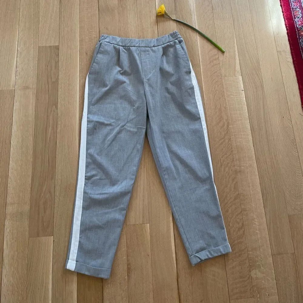 Pull&bear gray and white trousers